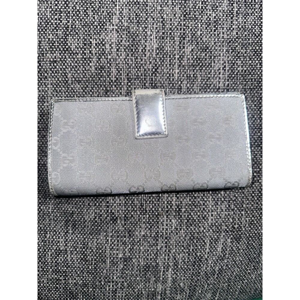 GUCCI Silver Canvas Leather Snap Multi-Compartment Long Wallet - Picture 2 of 10